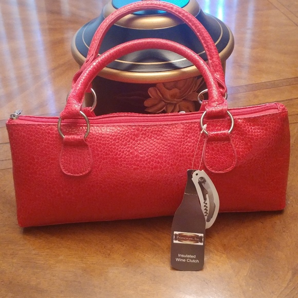 PRIMEWARE Handbags - NEW PRIMEWARE PINK INSULATED WINE BOTTLE HANDBAG